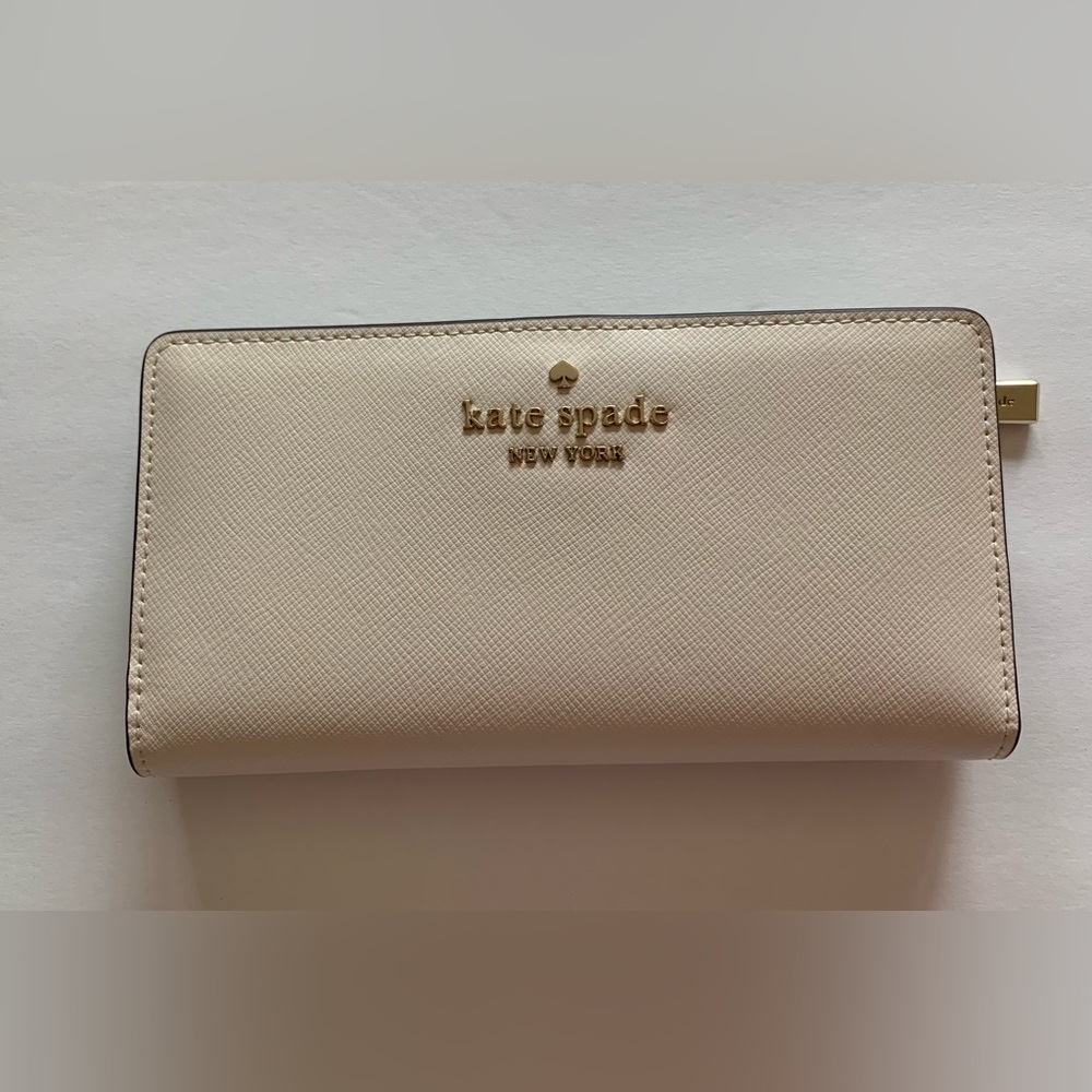New with Tags Kate Spade Staci Large Slim Bifold Wallet